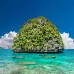 beautiful-uninhabited-island-in-thailand